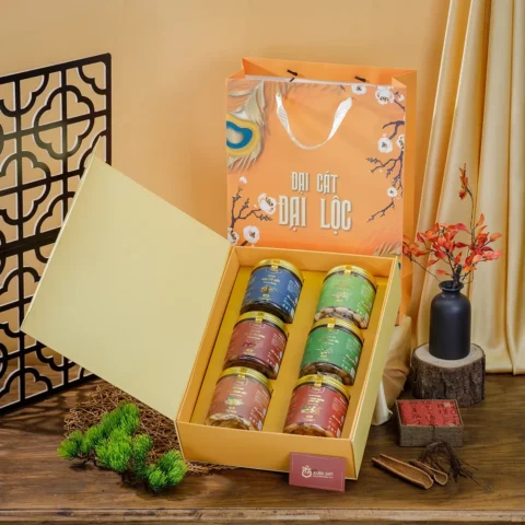 Set quà Tết Phượng Vũ – mở hộp