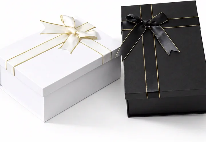 Hai hộp quà 20/11 nắp rời trắng và đen viền nhũ cho thầy nam và cô nữ